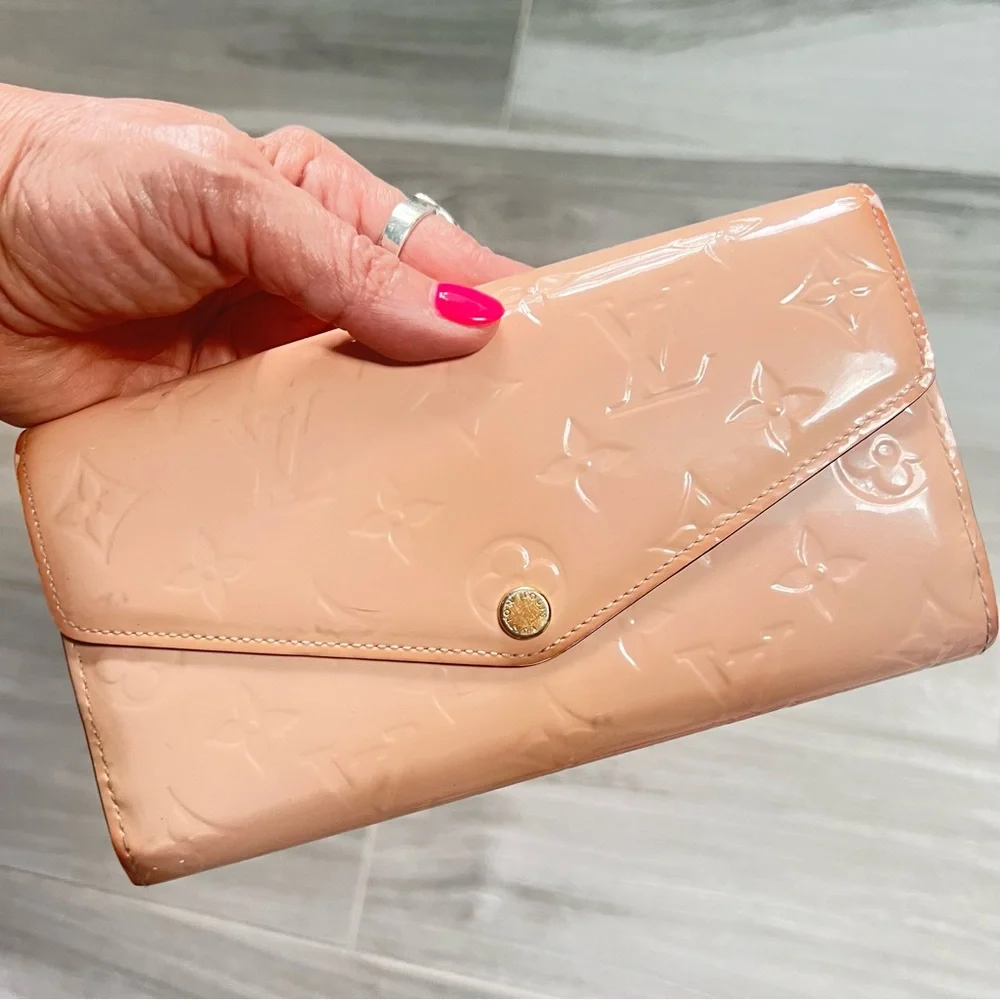 Louis Vuitton Monogram Vernis Portefeuille Sarah Long Wallet Rose Pink Authentic